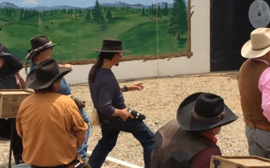 逃离塔科夫 暗区突围 手机射击游戏_暗区突围为什么不分外挂